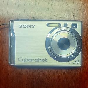 Sony cybershot digital camera